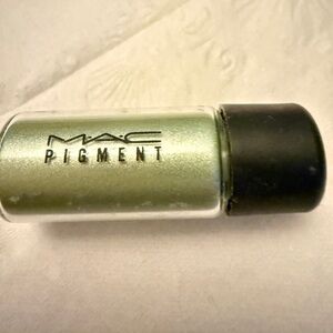 MAC Cosmetics Pigment in color Gilded  Green